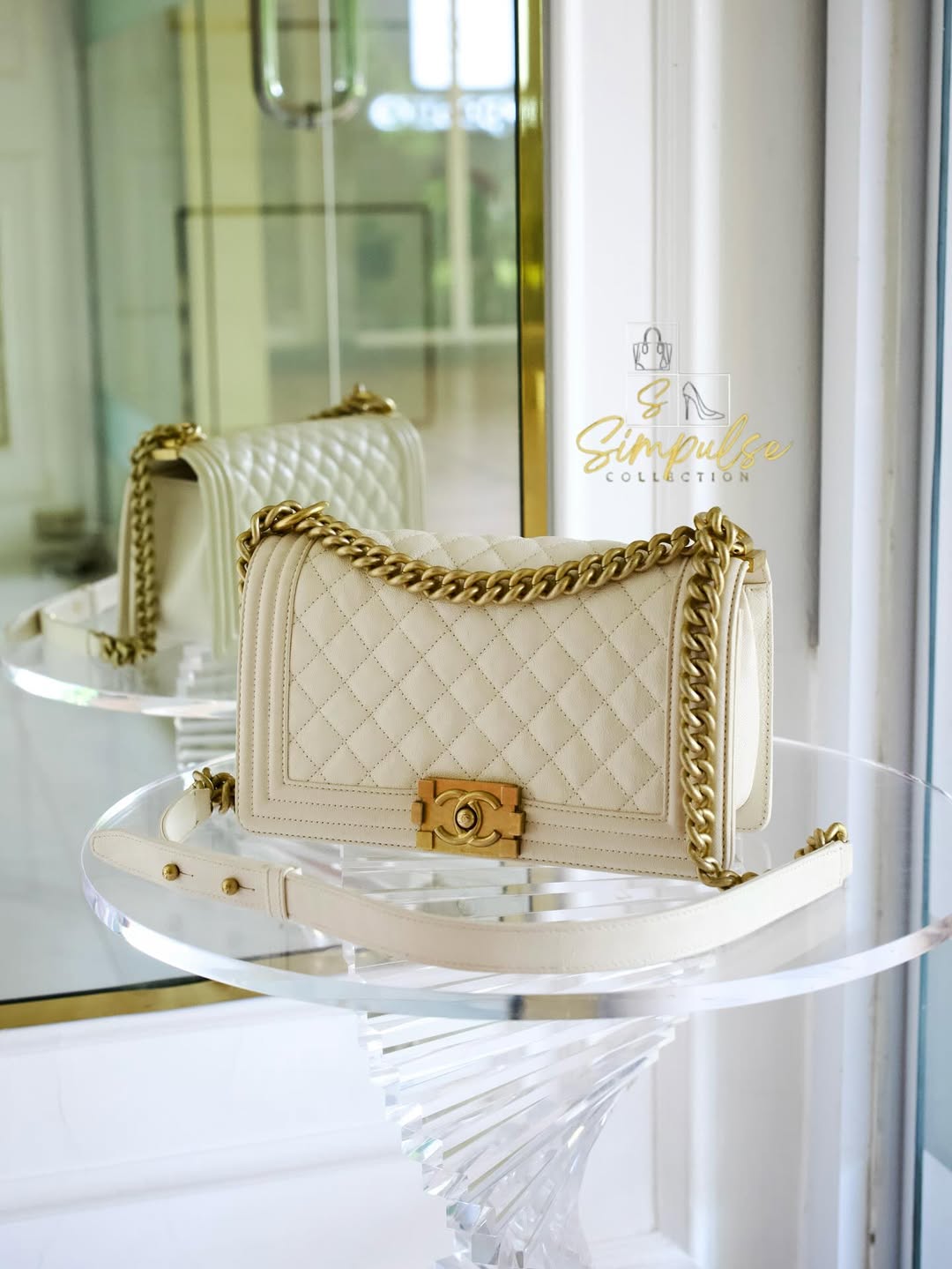 CHANEL Leboy Caviar Old Medium White GHW