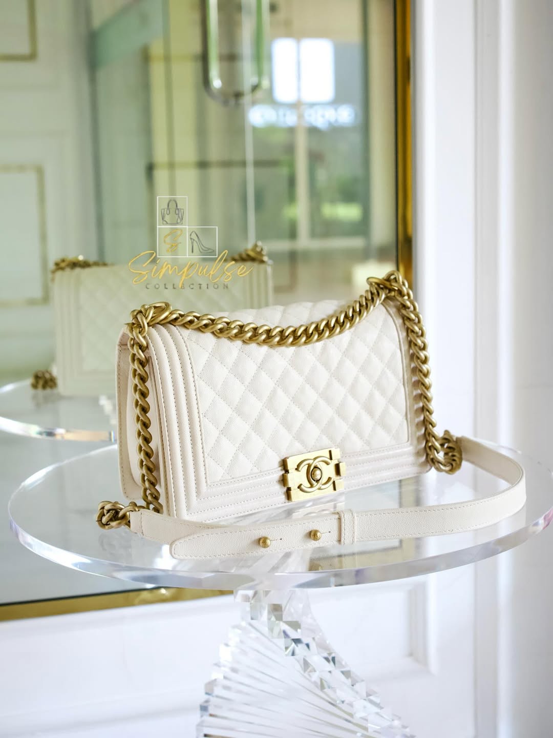 CHANEL Leboy Caviar Old Medium White GHW