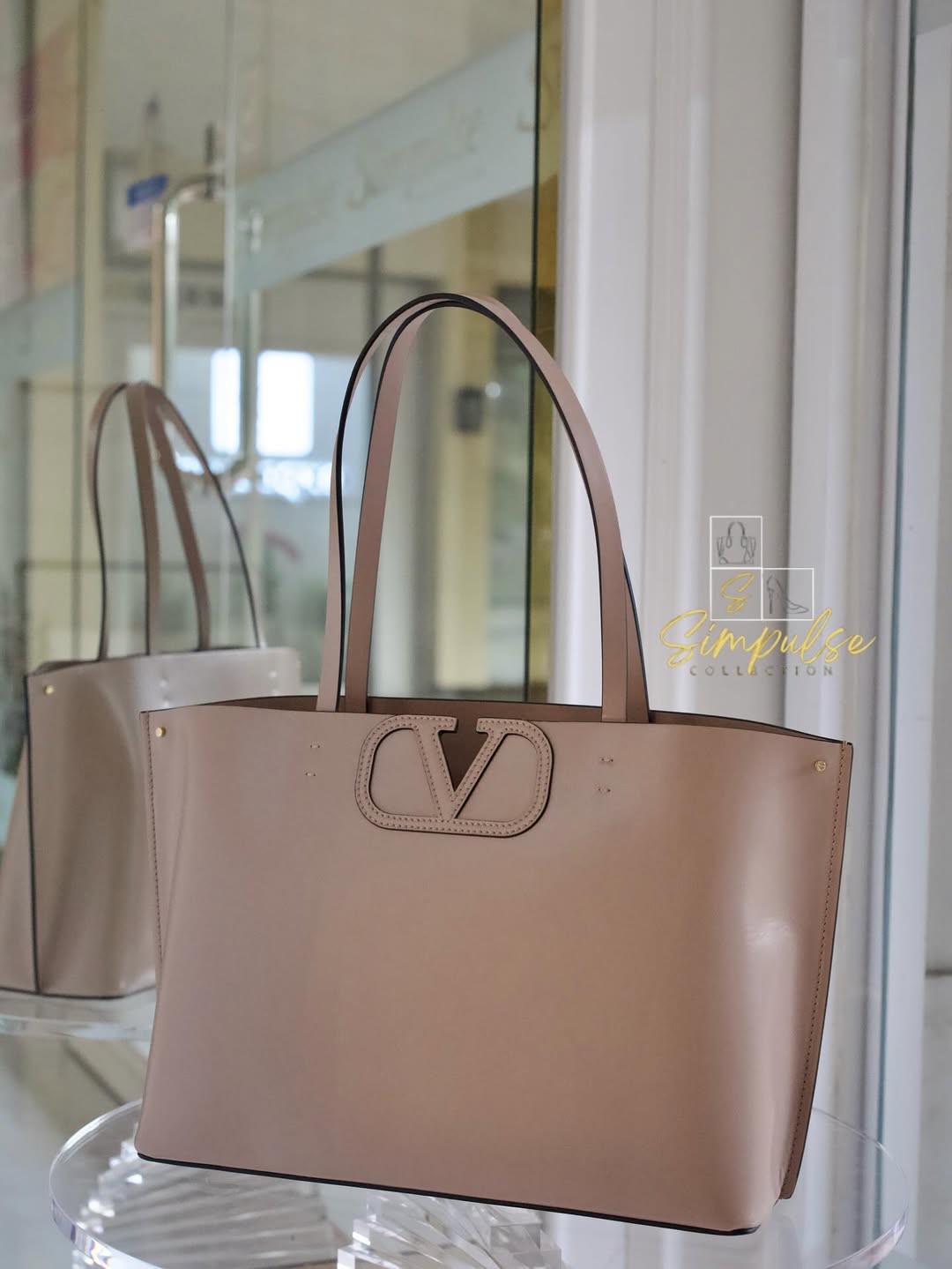 VLTN Fill Me Calfskin Leather Tote Bag
