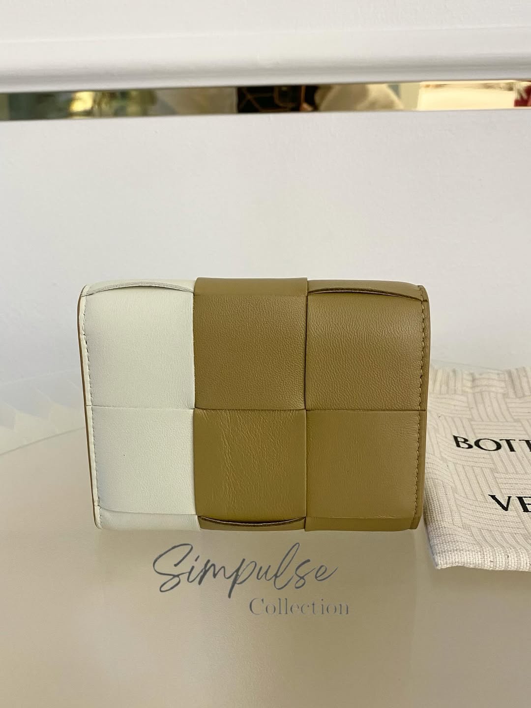 BOTTEGA VENETA Cassette Trifold Beige/White Wallet