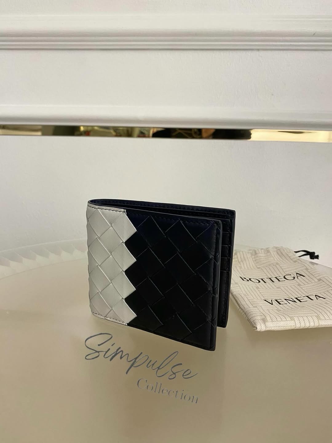 BOTTEGA VENETA Intrecciato Bifold Black/White Mens Wallet