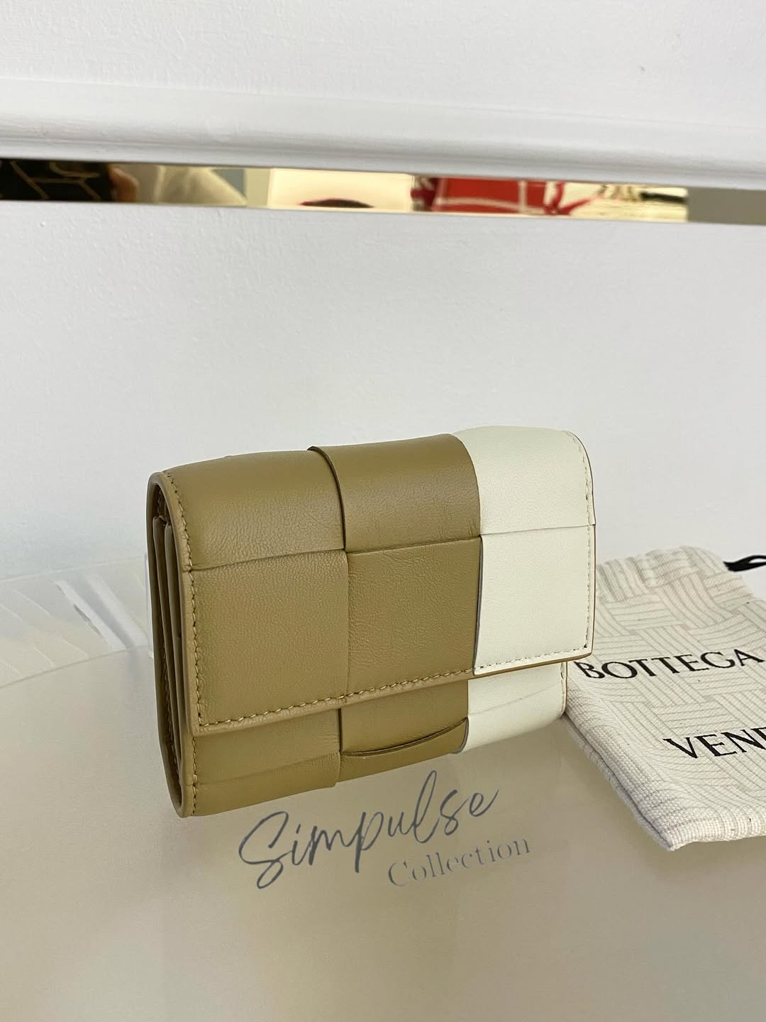 BOTTEGA VENETA Cassette Trifold Beige/White Wallet