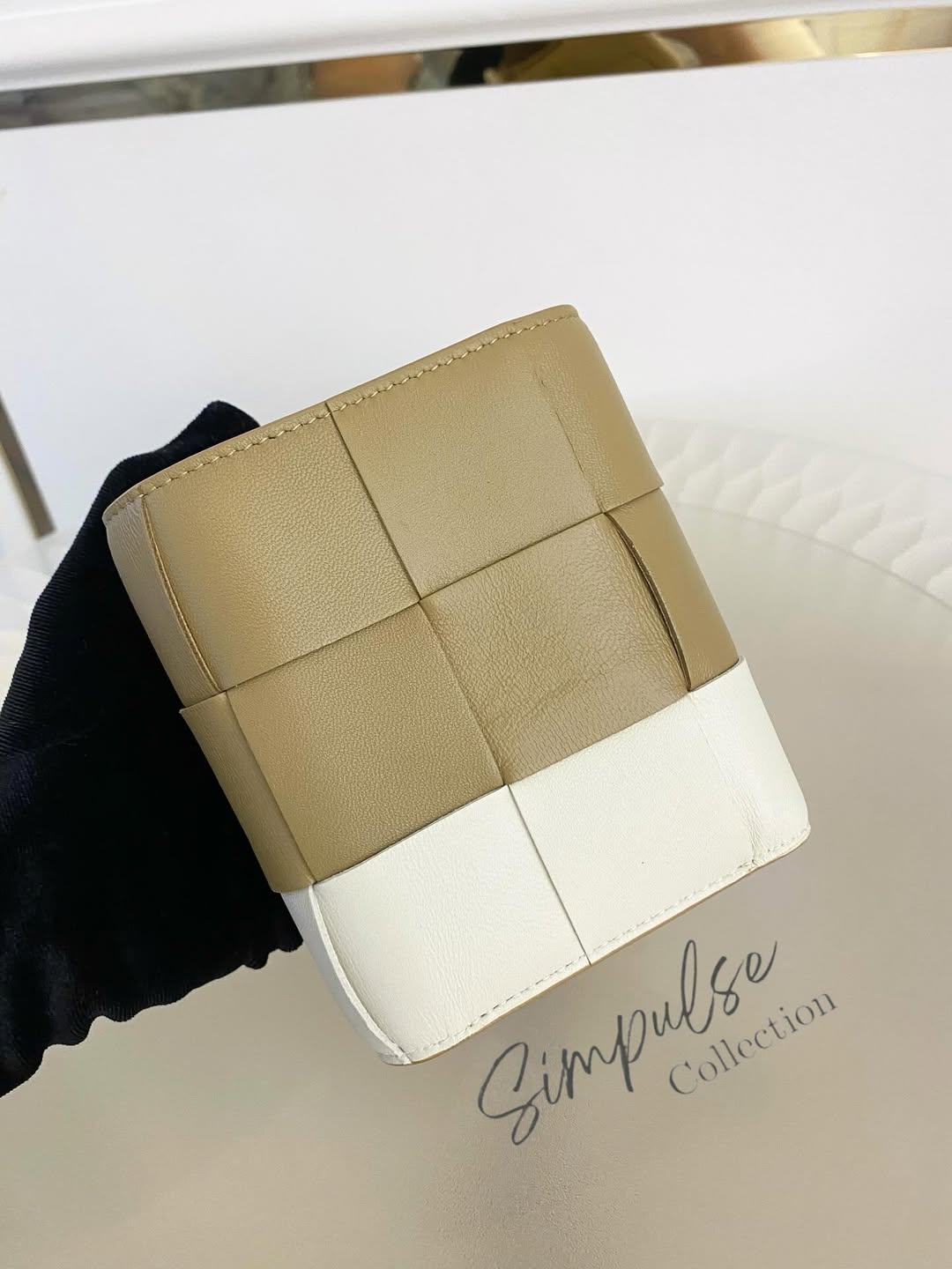 BOTTEGA VENETA Cassette Trifold Beige/White Wallet