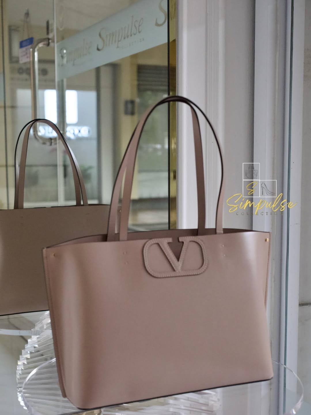 VLTN Fill Me Calfskin Leather Tote Bag