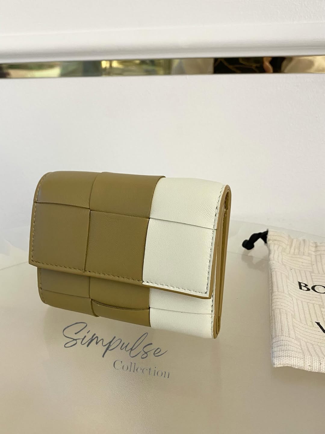 BOTTEGA VENETA Cassette Trifold Beige/White Wallet