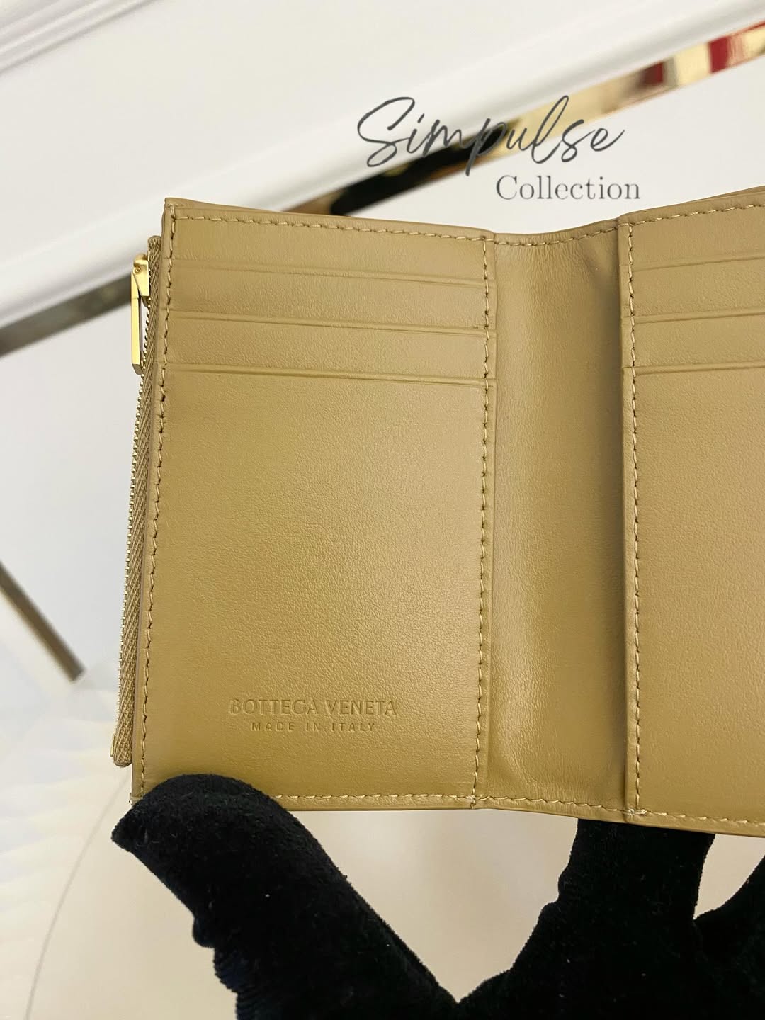 BOTTEGA VENETA Cassette Trifold Beige/White Wallet