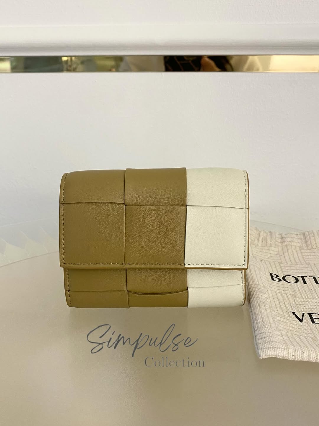 BOTTEGA VENETA Cassette Trifold Beige/White Wallet