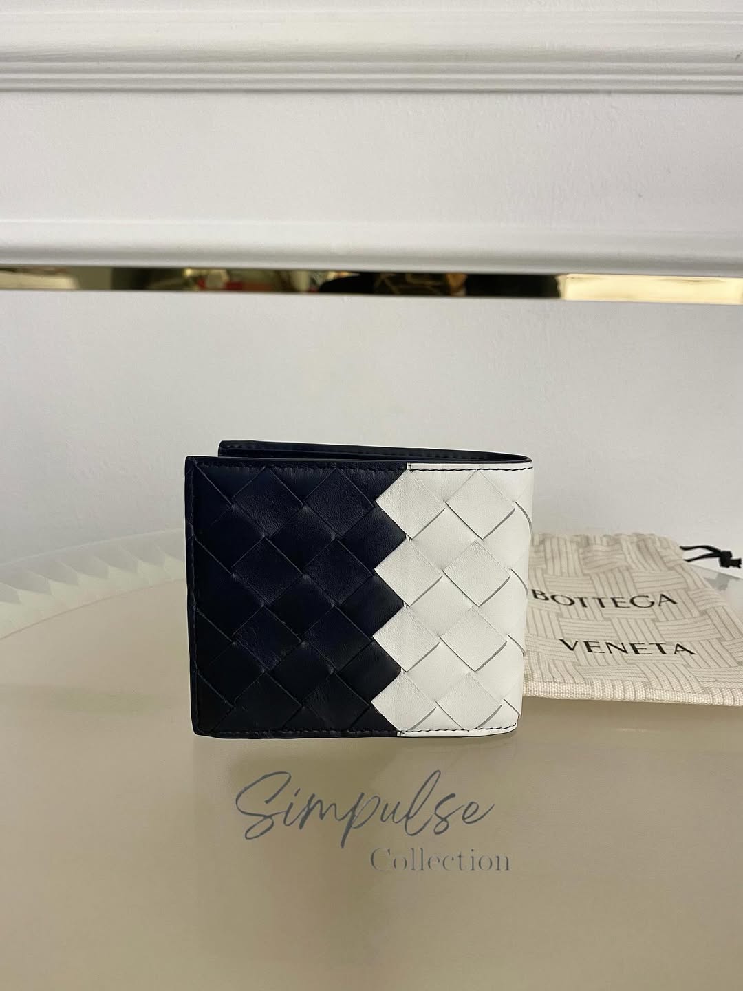 BOTTEGA VENETA Intrecciato Bifold Black/White Mens Wallet
