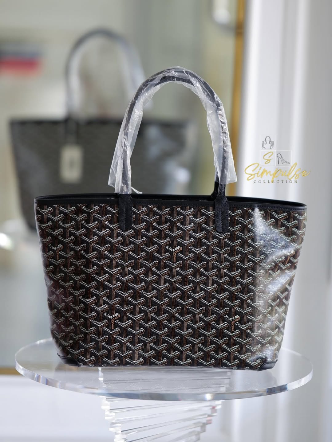 GOYARD Artois Black in Pm Size