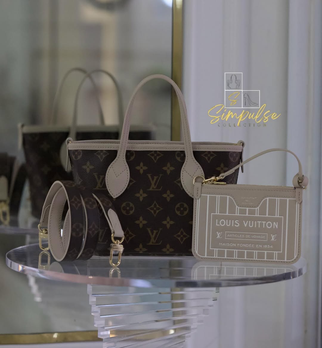 LOUIS VUITTON Reversible Neverfull Mini in Monogram Print