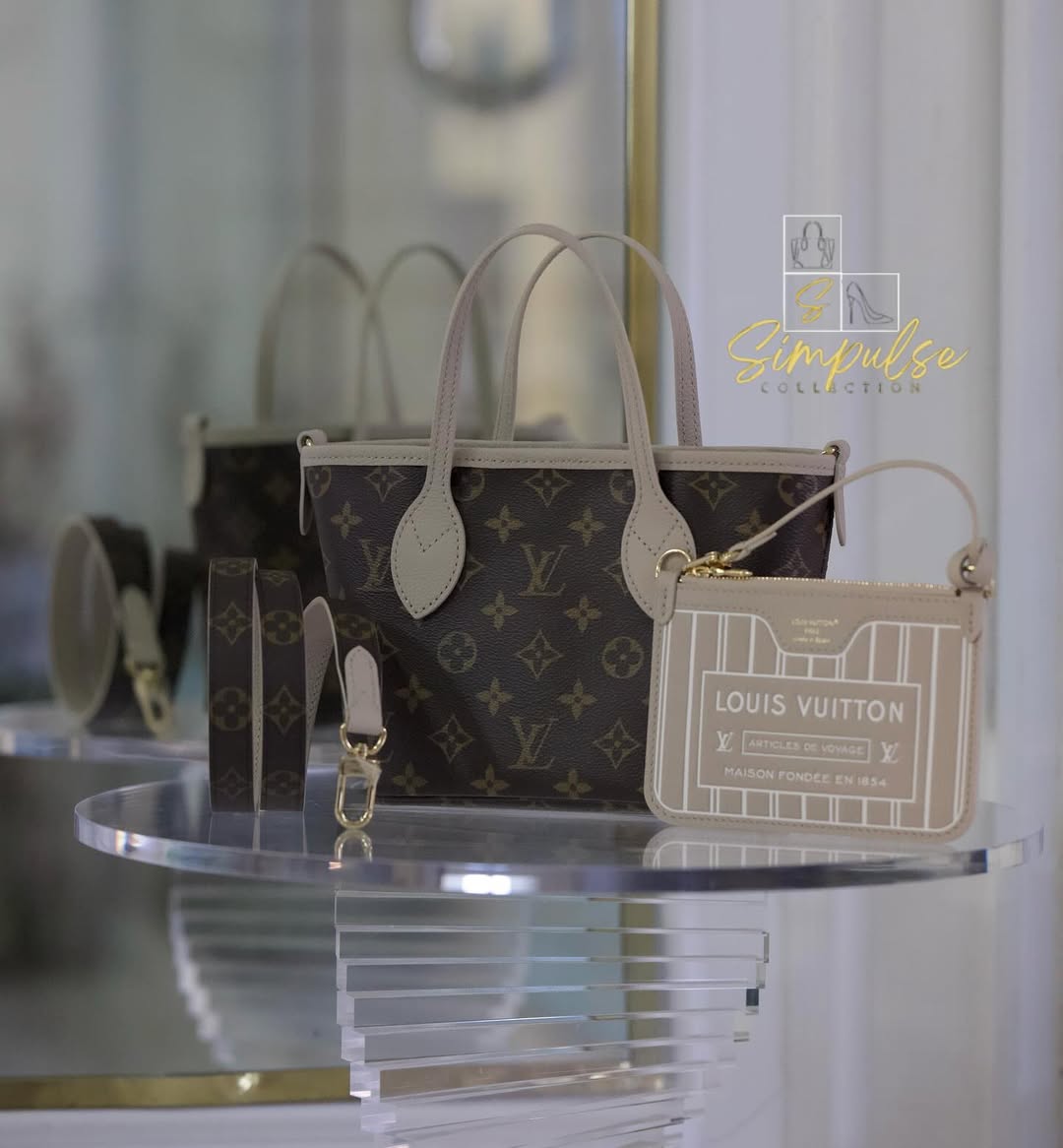 LOUIS VUITTON Reversible Neverfull Mini in Monogram Print
