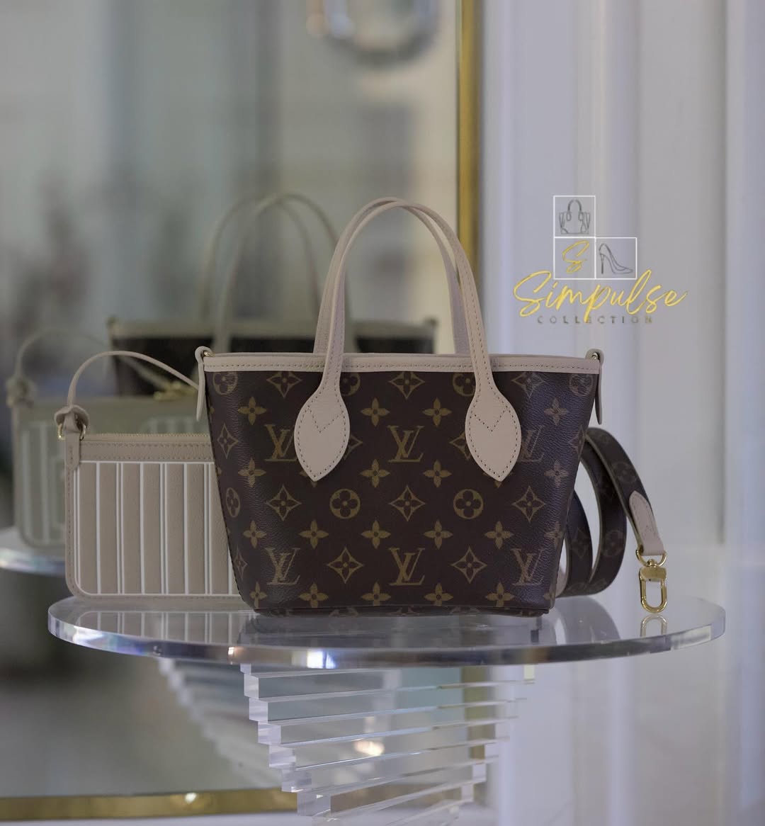 LOUIS VUITTON Reversible Neverfull Mini in Monogram Print