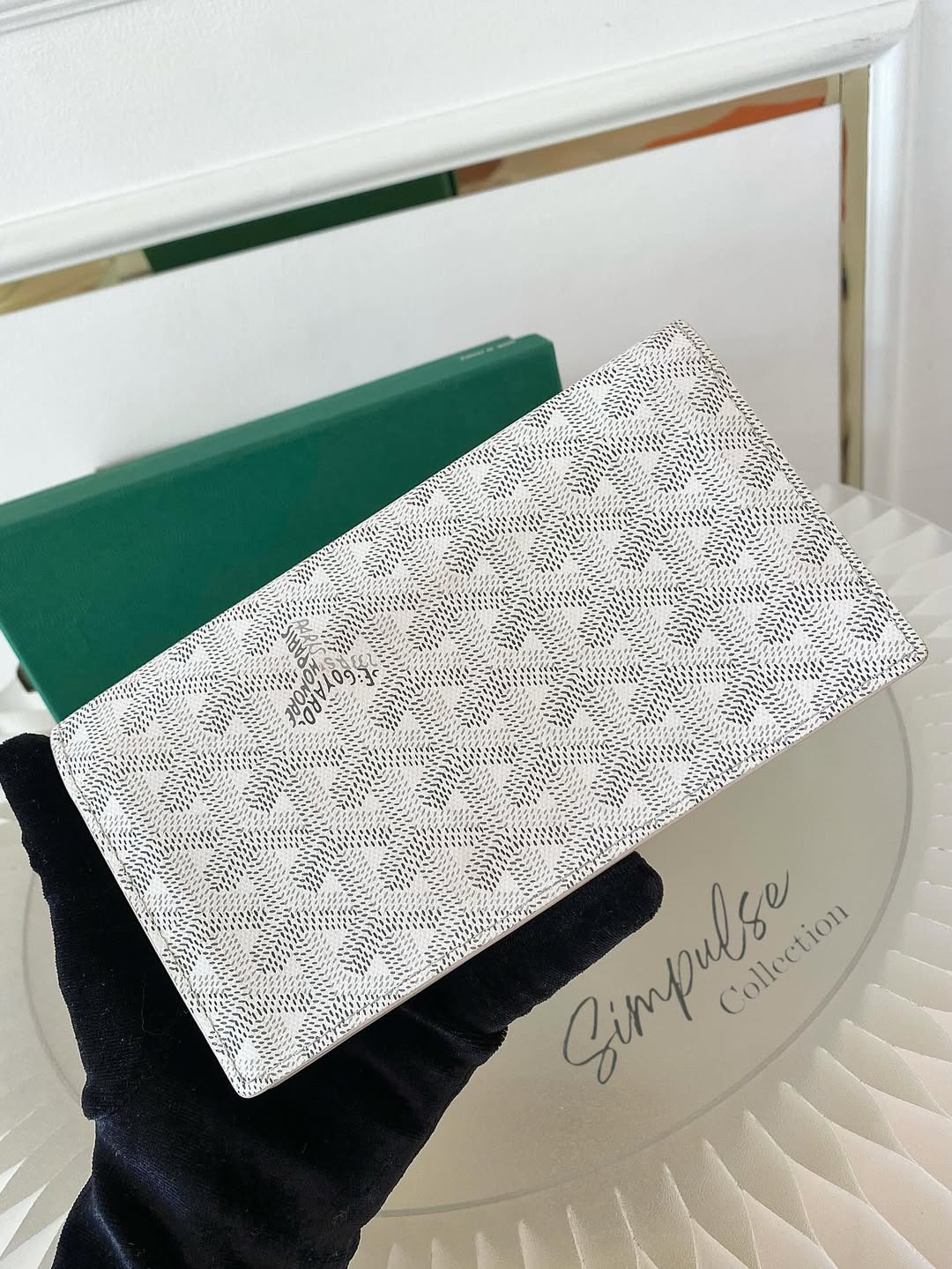 Richelieu Long Bifold Wallet