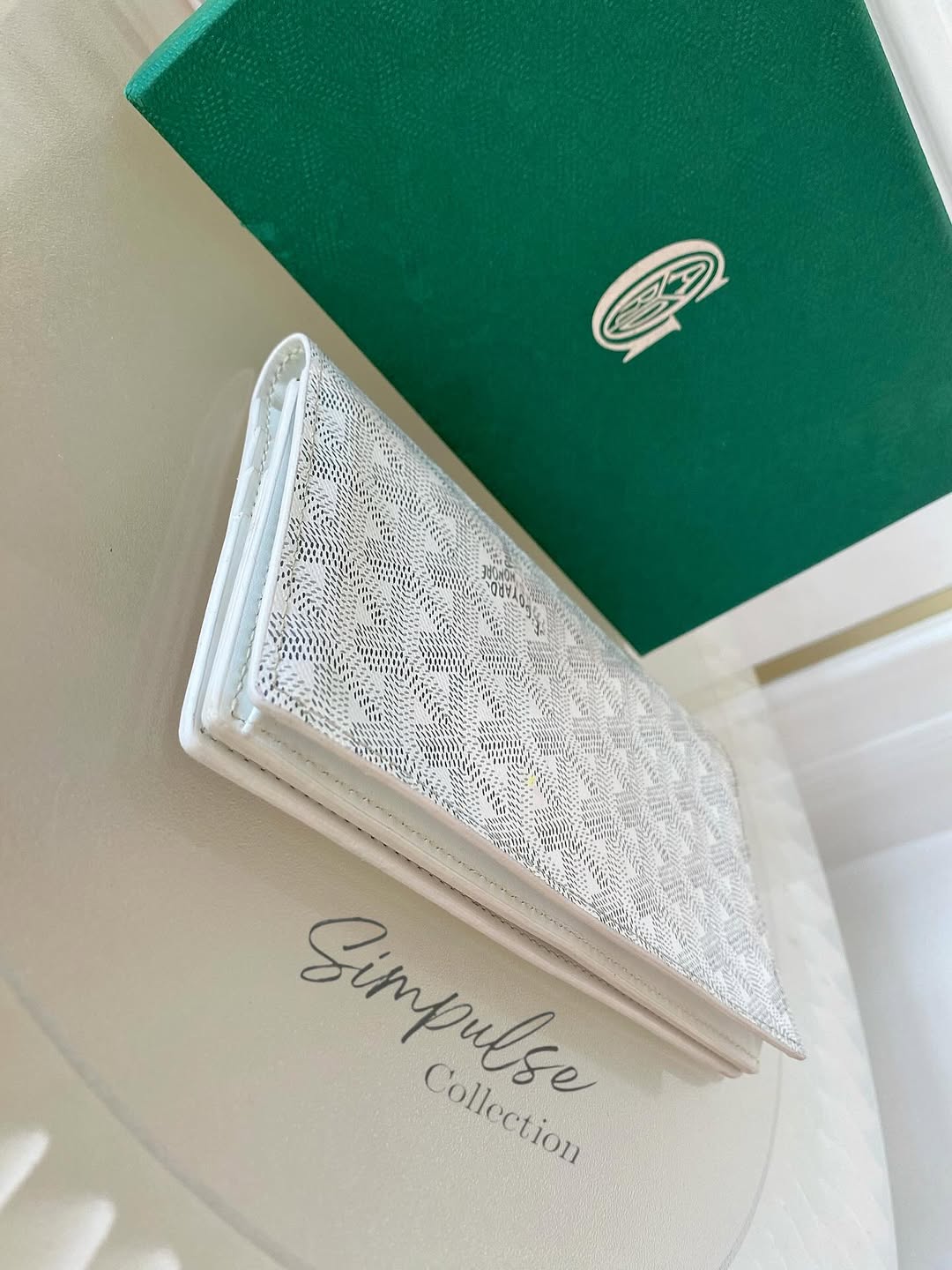 Richelieu Long Bifold Wallet