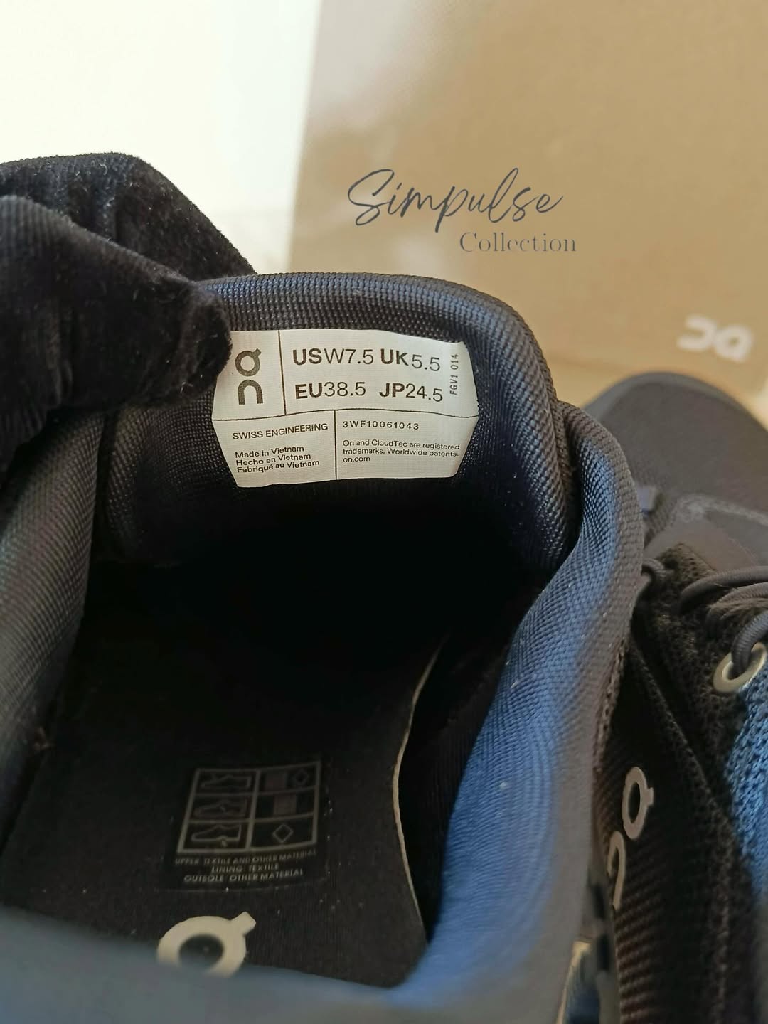 On Cloud 6 in All Black Color Way