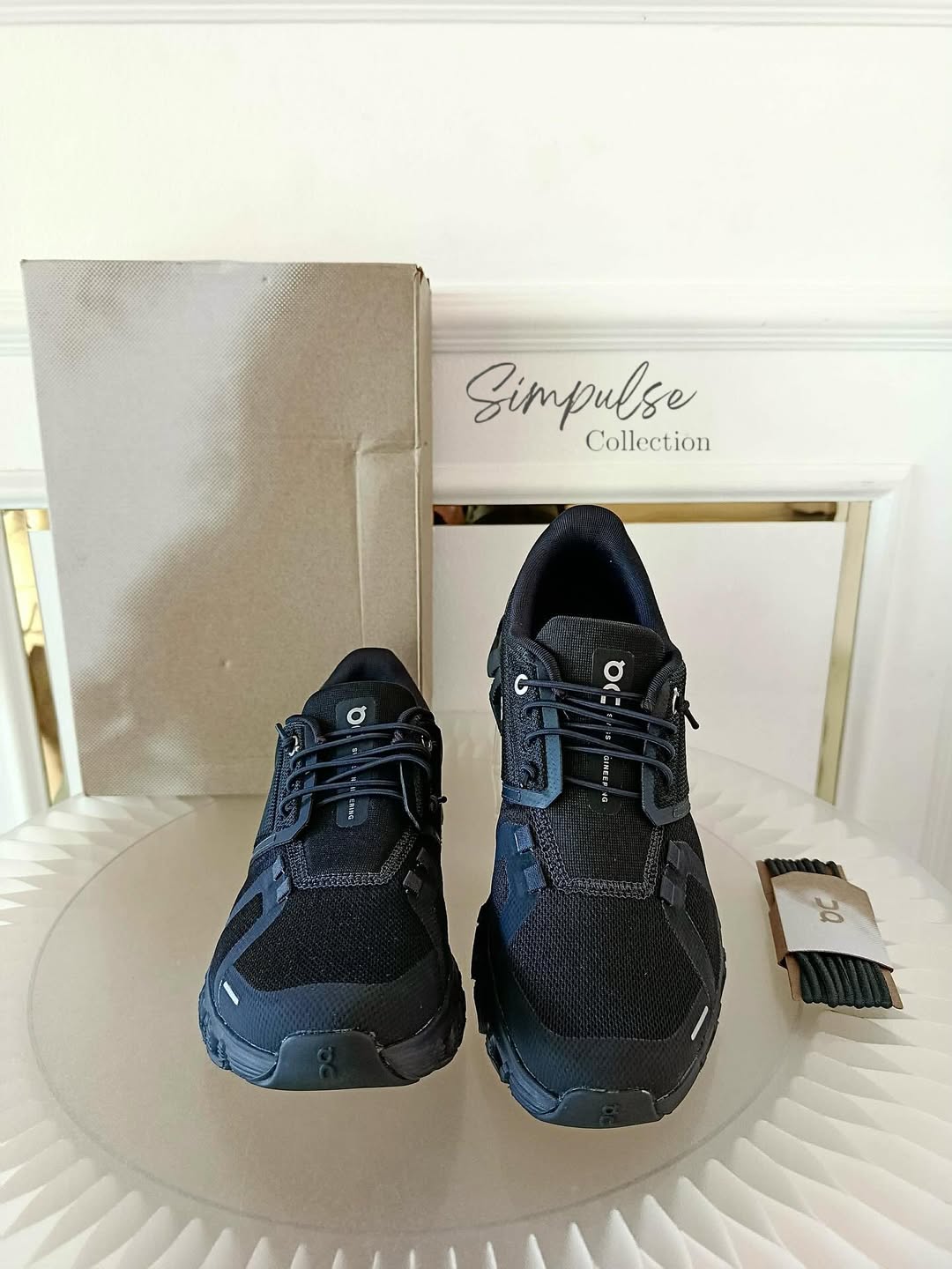 On Cloud 6 in All Black Color Way
