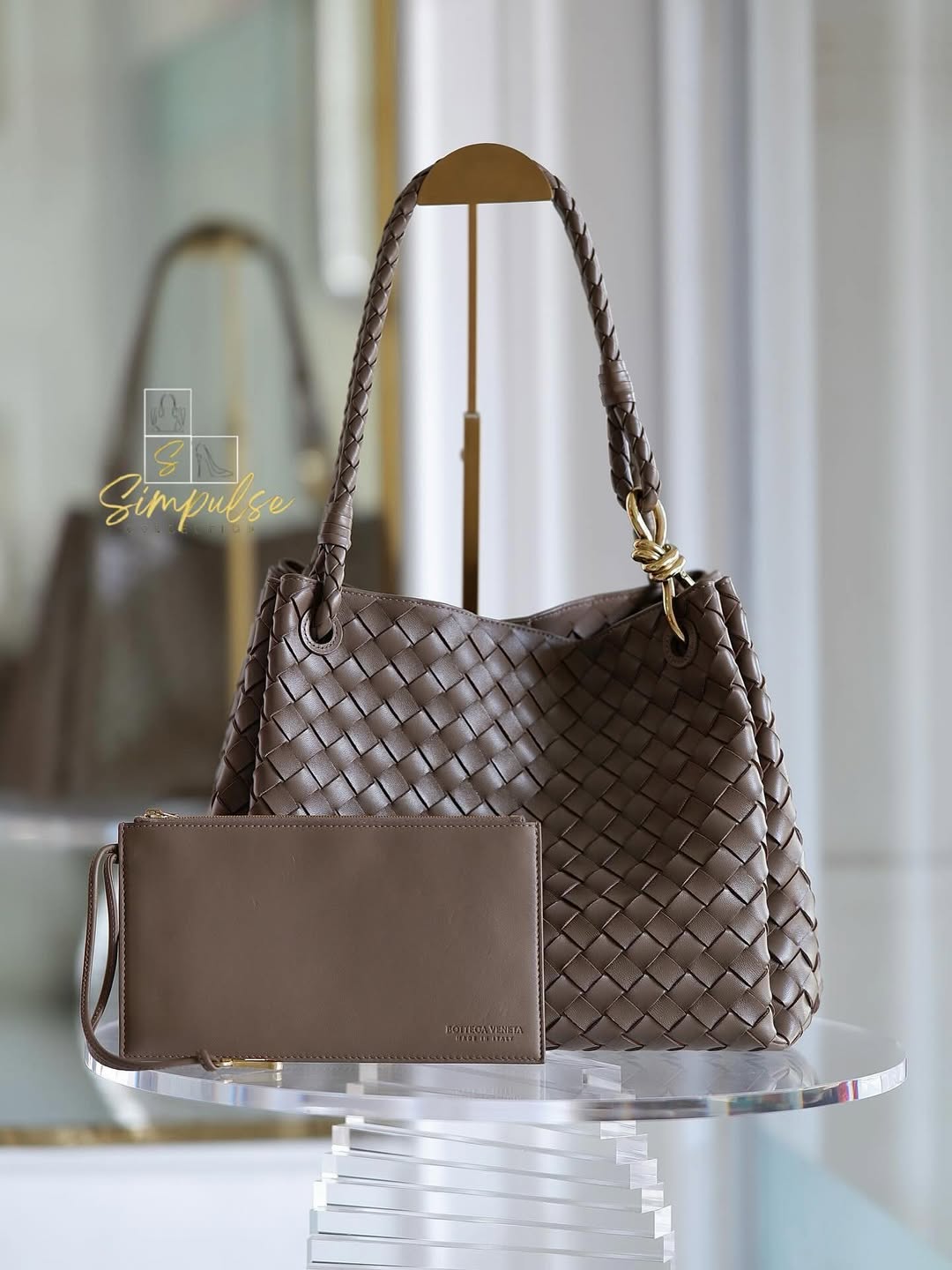 BOTTEGA VENETA Parachute Bag in Brown Intercciato Leather