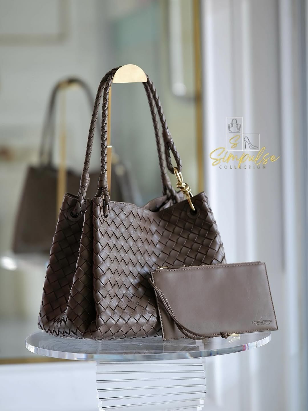 BOTTEGA VENETA Parachute Bag in Brown Intercciato Leather