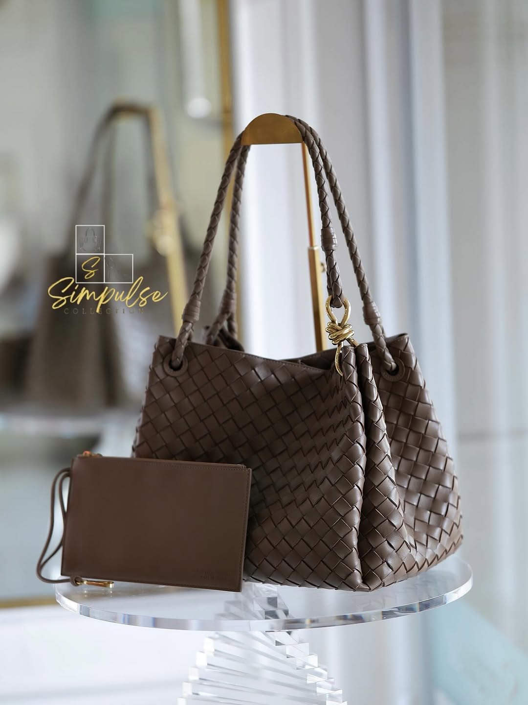 BOTTEGA VENETA Parachute Bag in Brown Intercciato Leather