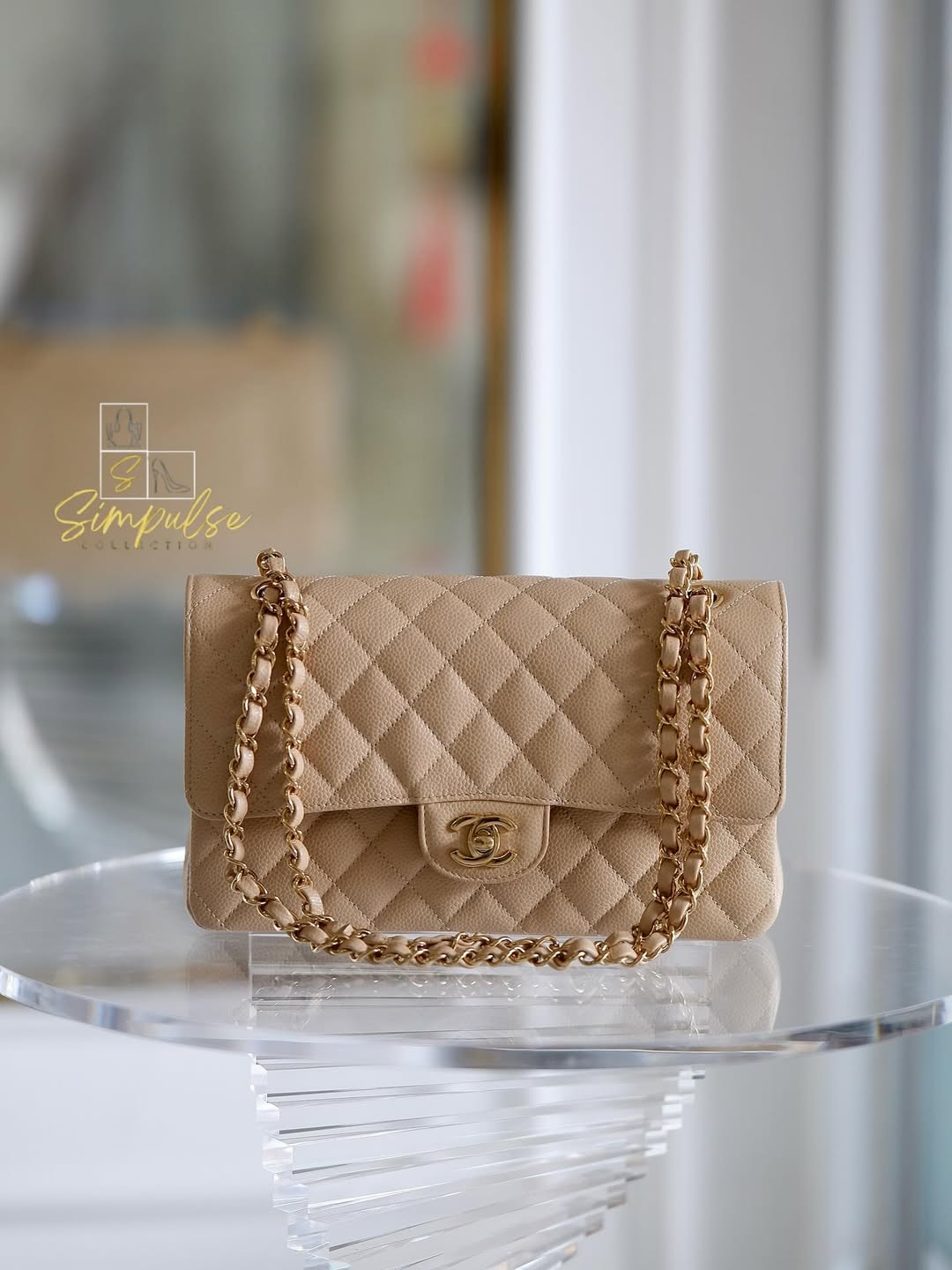 CHANELMedium Classic Double Flap Beige GHW