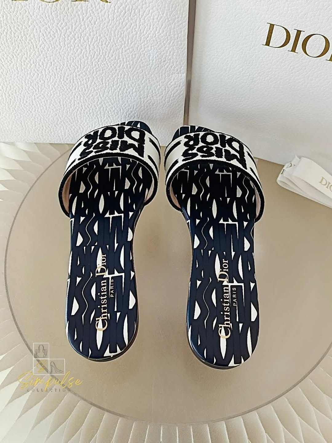 Dway Slides In Blackq