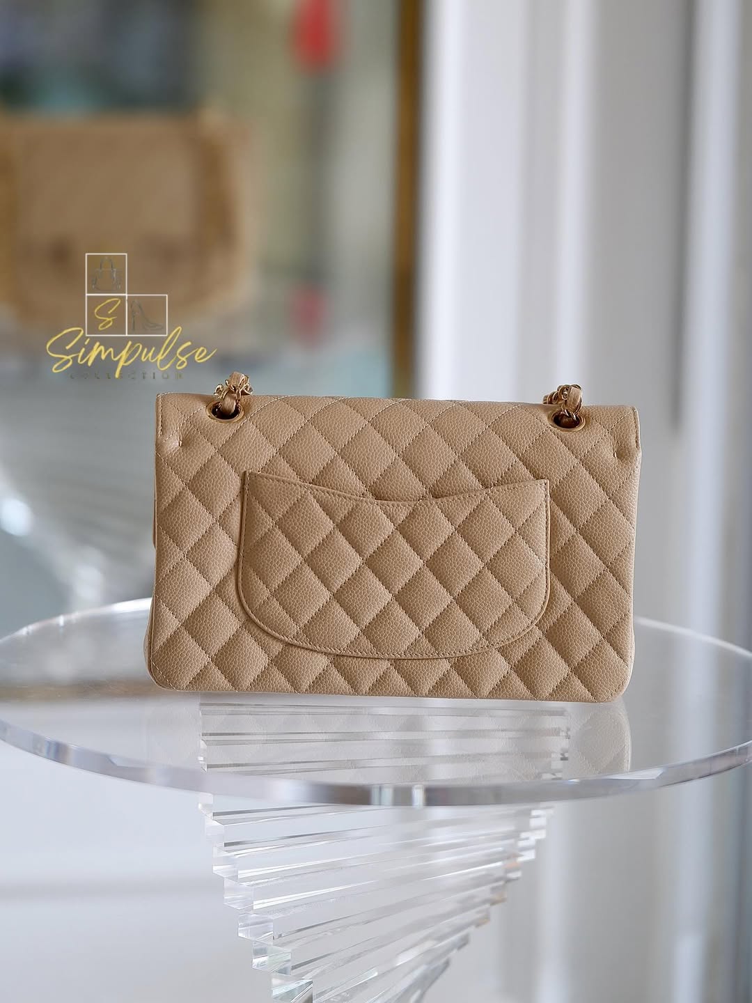 CHANELMedium Classic Double Flap Beige GHW