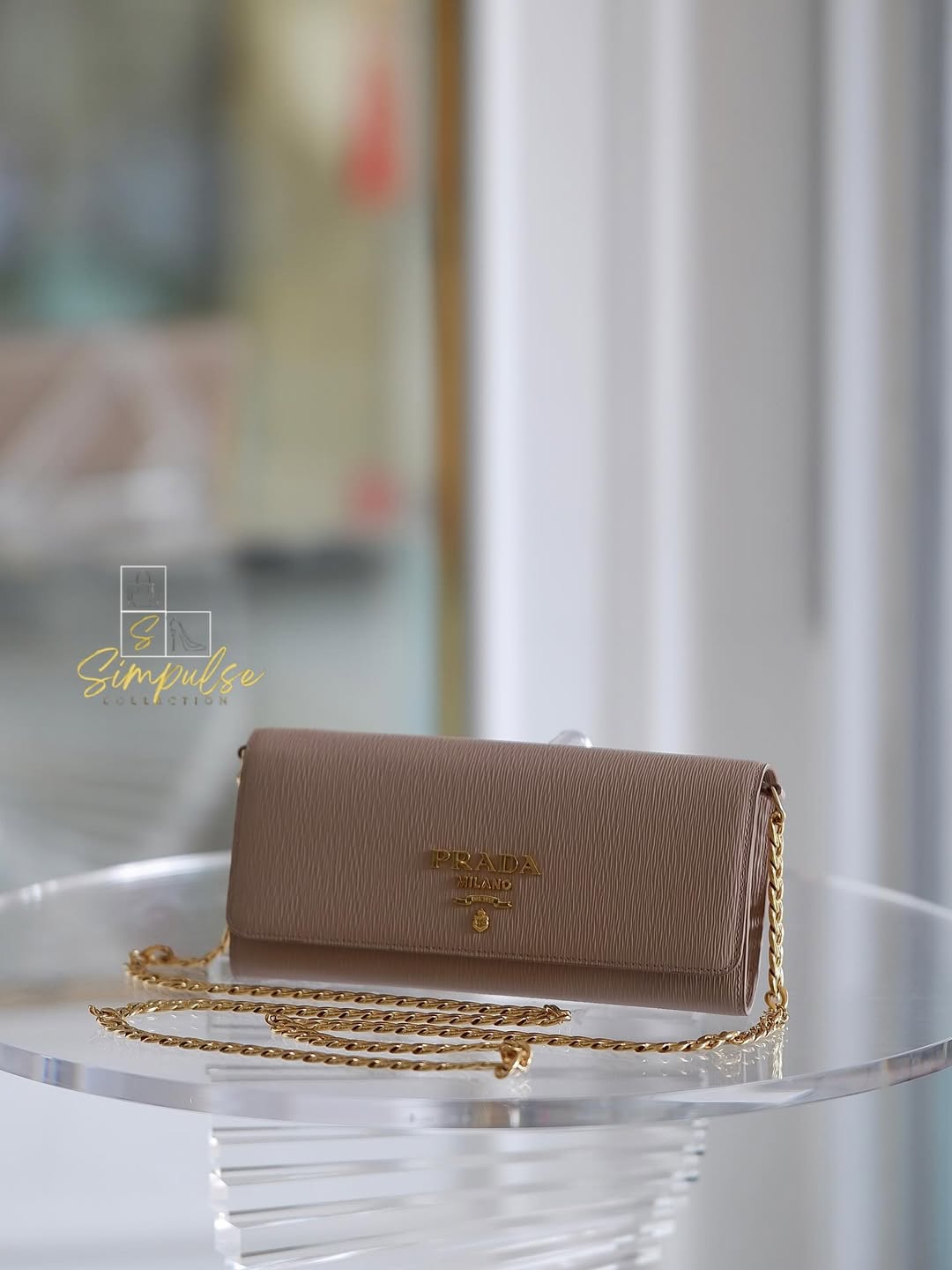 Prada Vitello Move WOC GHW in Beige