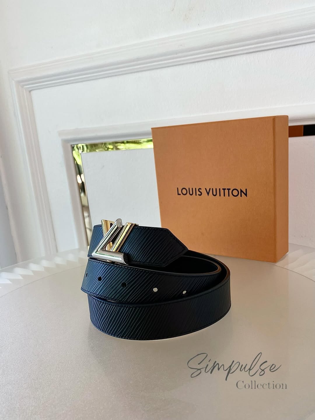 LOUIS VUITTON Black Epi Leather Twist Belt