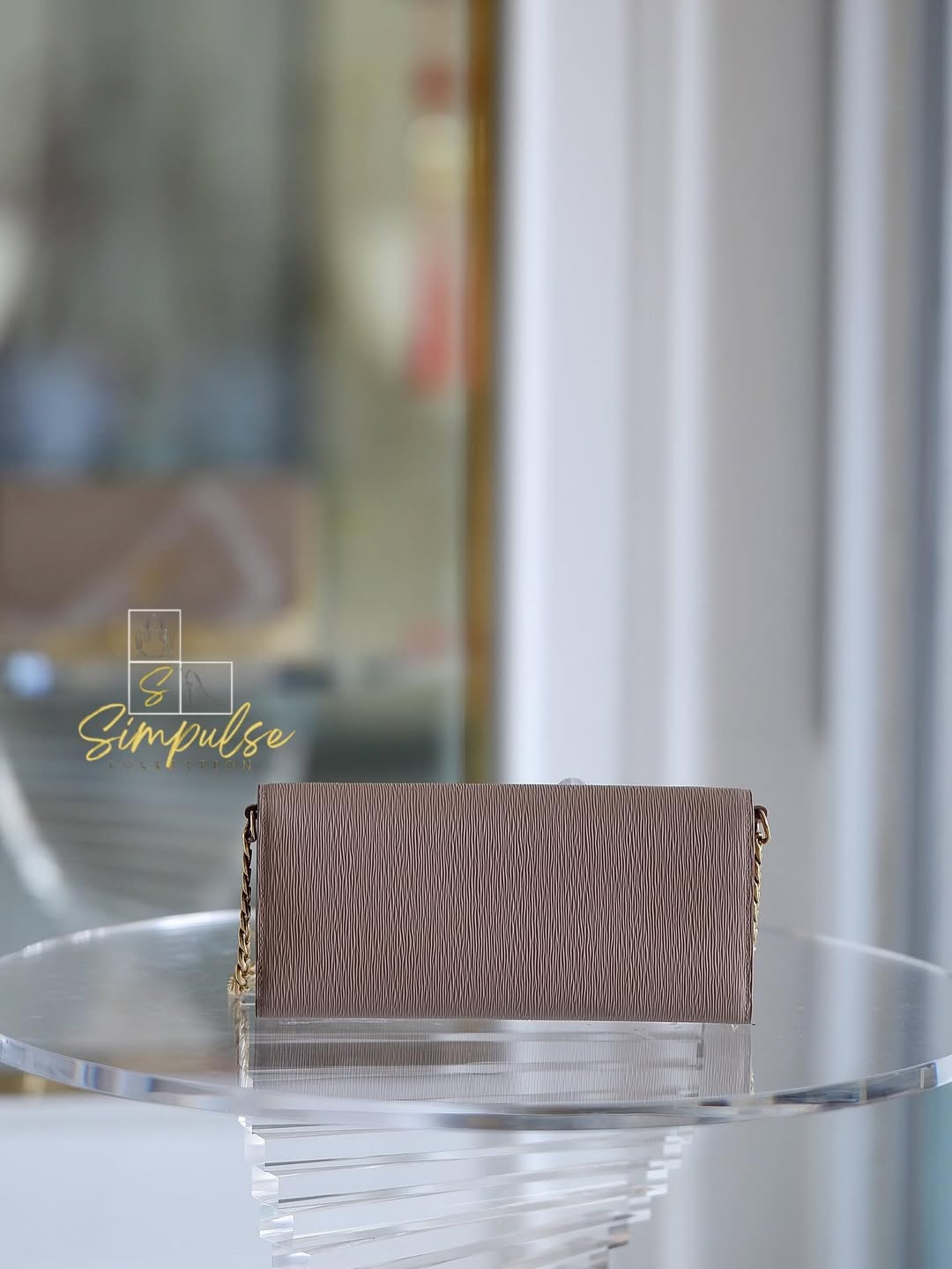 Prada Vitello Move WOC GHW in Beige