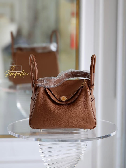 HERMES Lindy 26 Gold on Gold