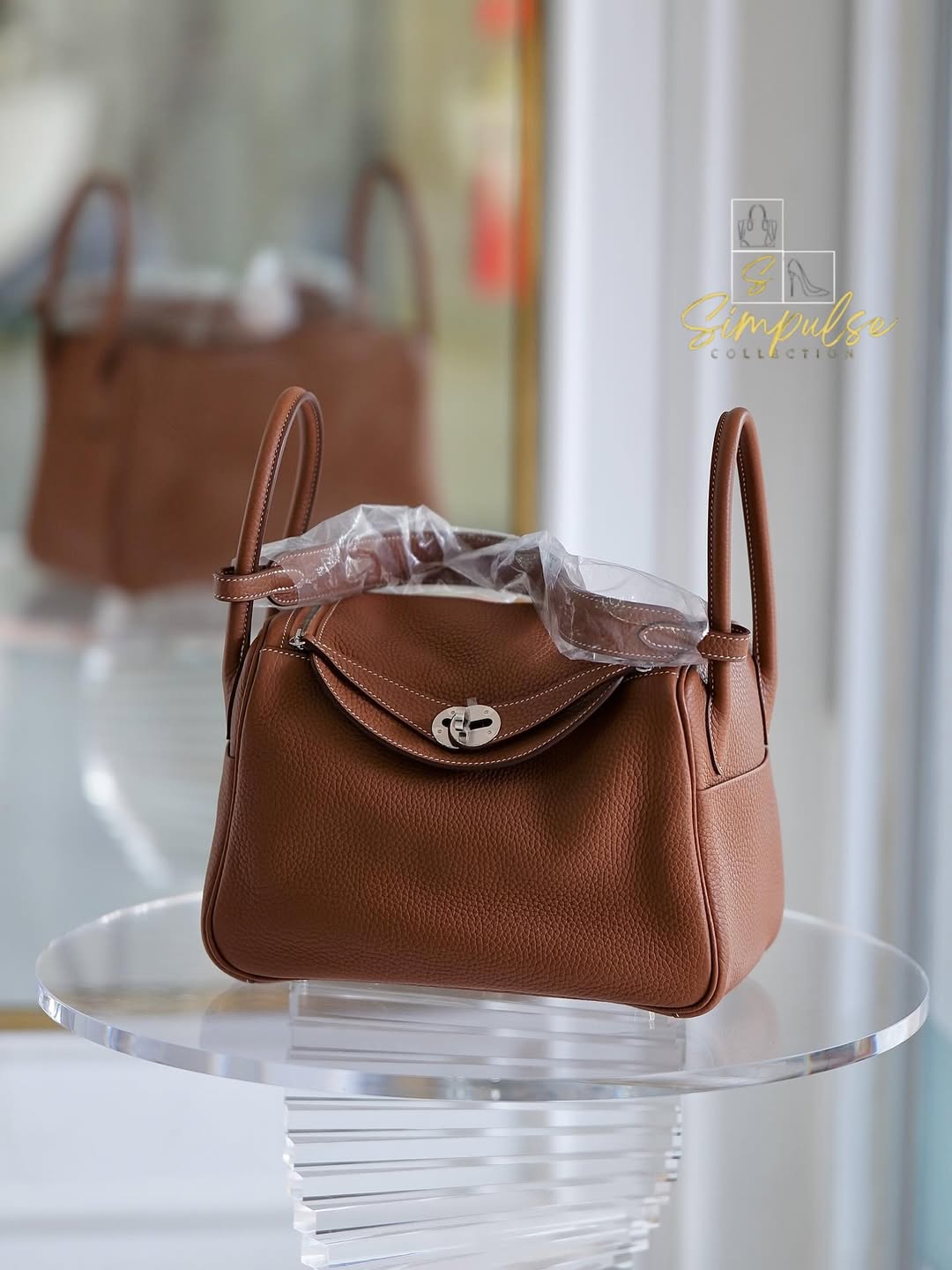 HERMES Lindy 26 Gold Tan PHW