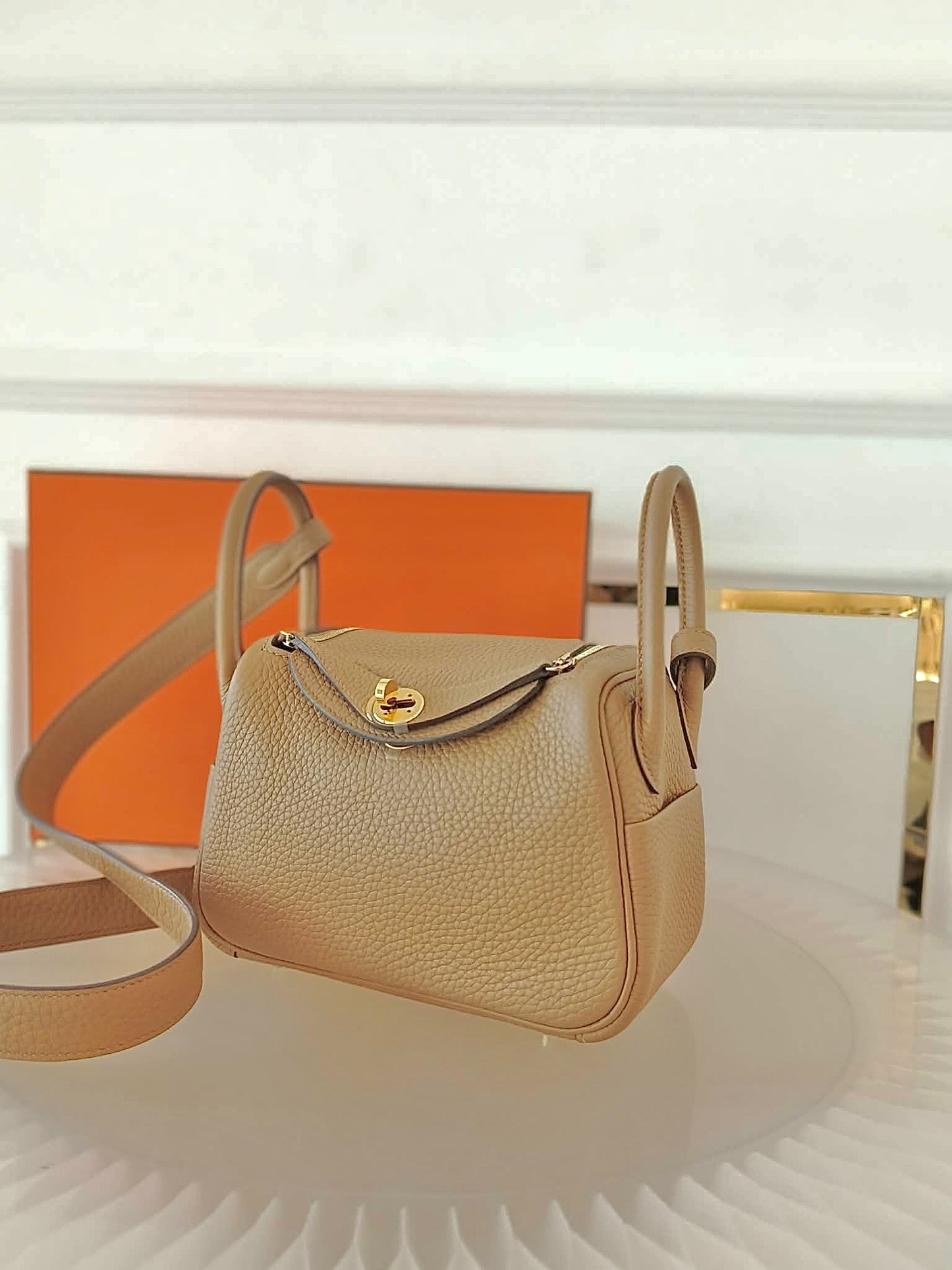 HERMES Mini Lindy Biscuit GHW