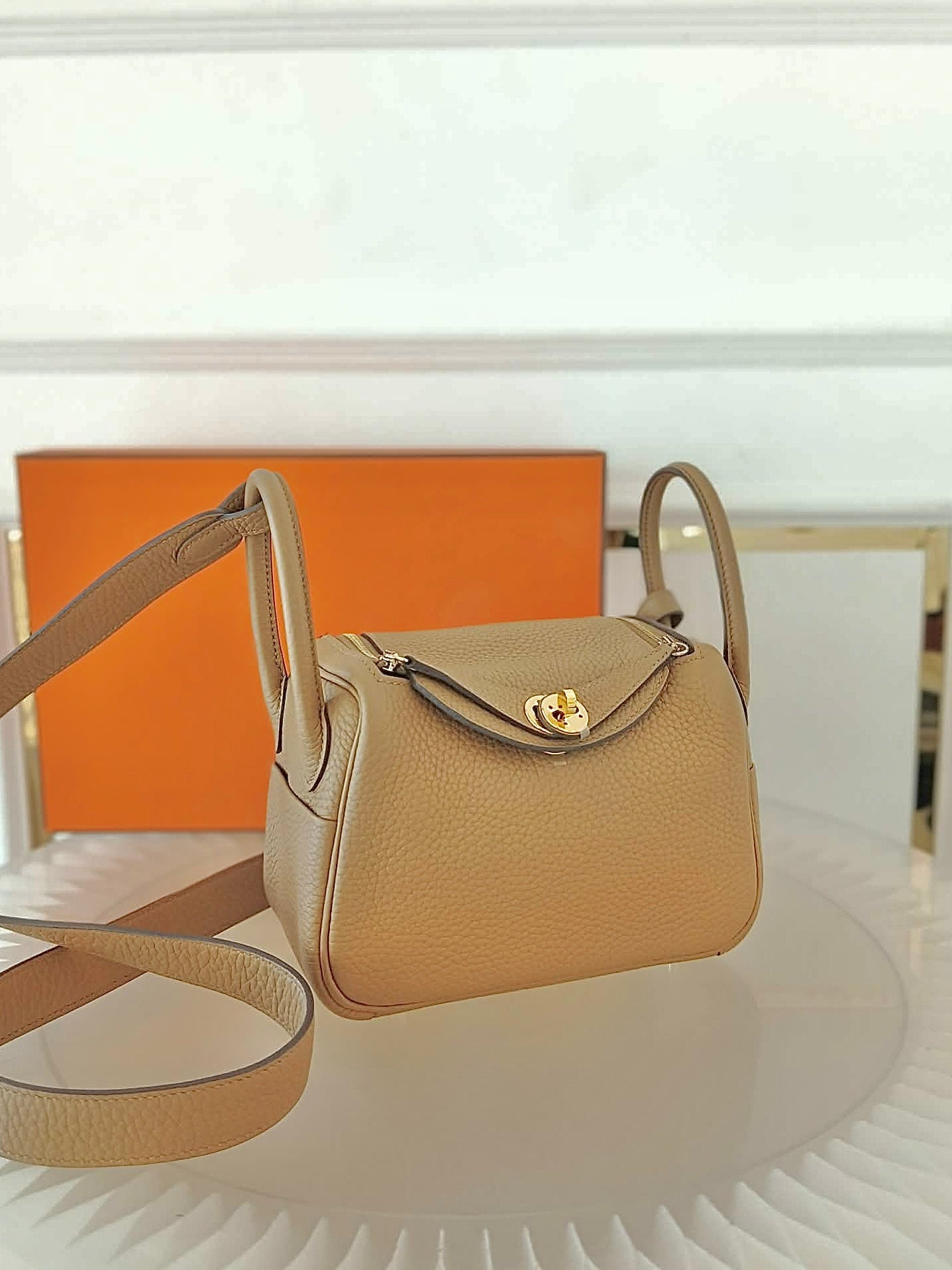 HERMES Mini Lindy Biscuit GHW
