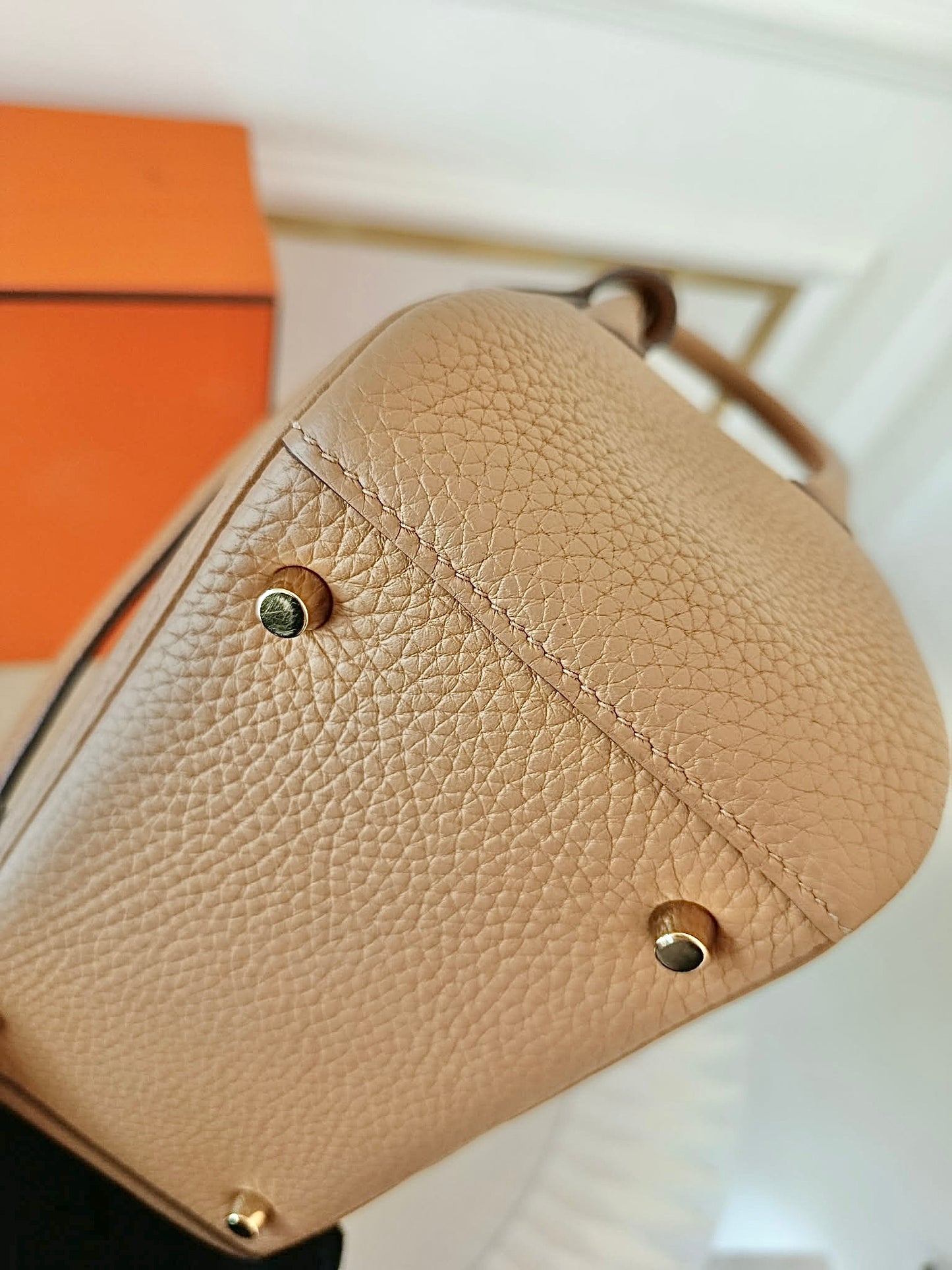 HERMES Mini Lindy Biscuit GHW