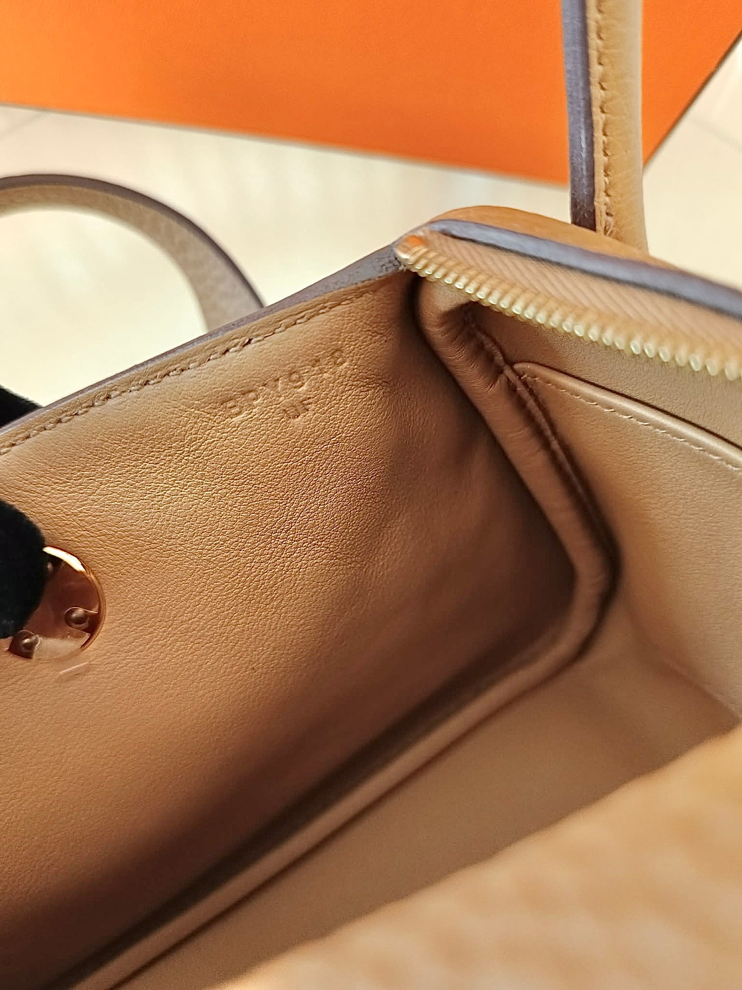 HERMES Mini Lindy Biscuit GHW